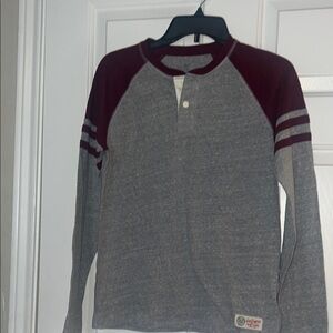 GAP Kids Long Sleeve Tee in Burgundy and Gray